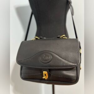 Vintage Dooney & Bourke Black Pebbled Vintage Leather Shoulder Bag.